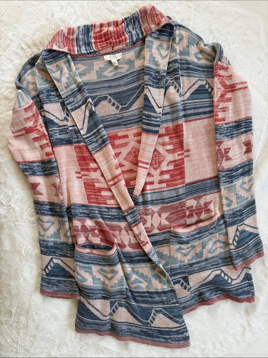 Sun & Shadow Sweaters - Soft cotton cardigan.